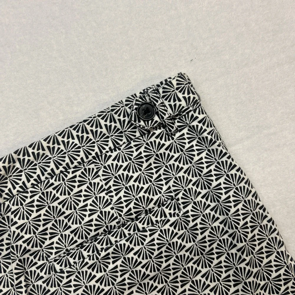 Laundry by Shelli Segal Printed‎ Shorts Women's Black/White Size 14 34X4.5